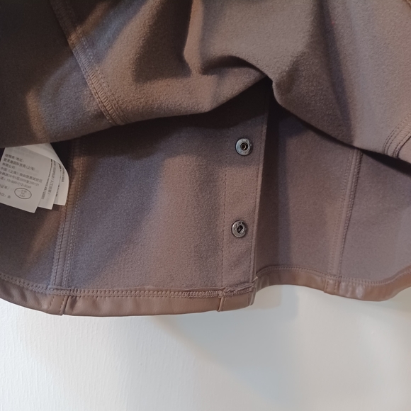 BUNDLE- 2 H&M Skirts - (1)Faux Leather Brown Skirt/(1) Pleated Houndstooth Skirt - Picture 4 of 8